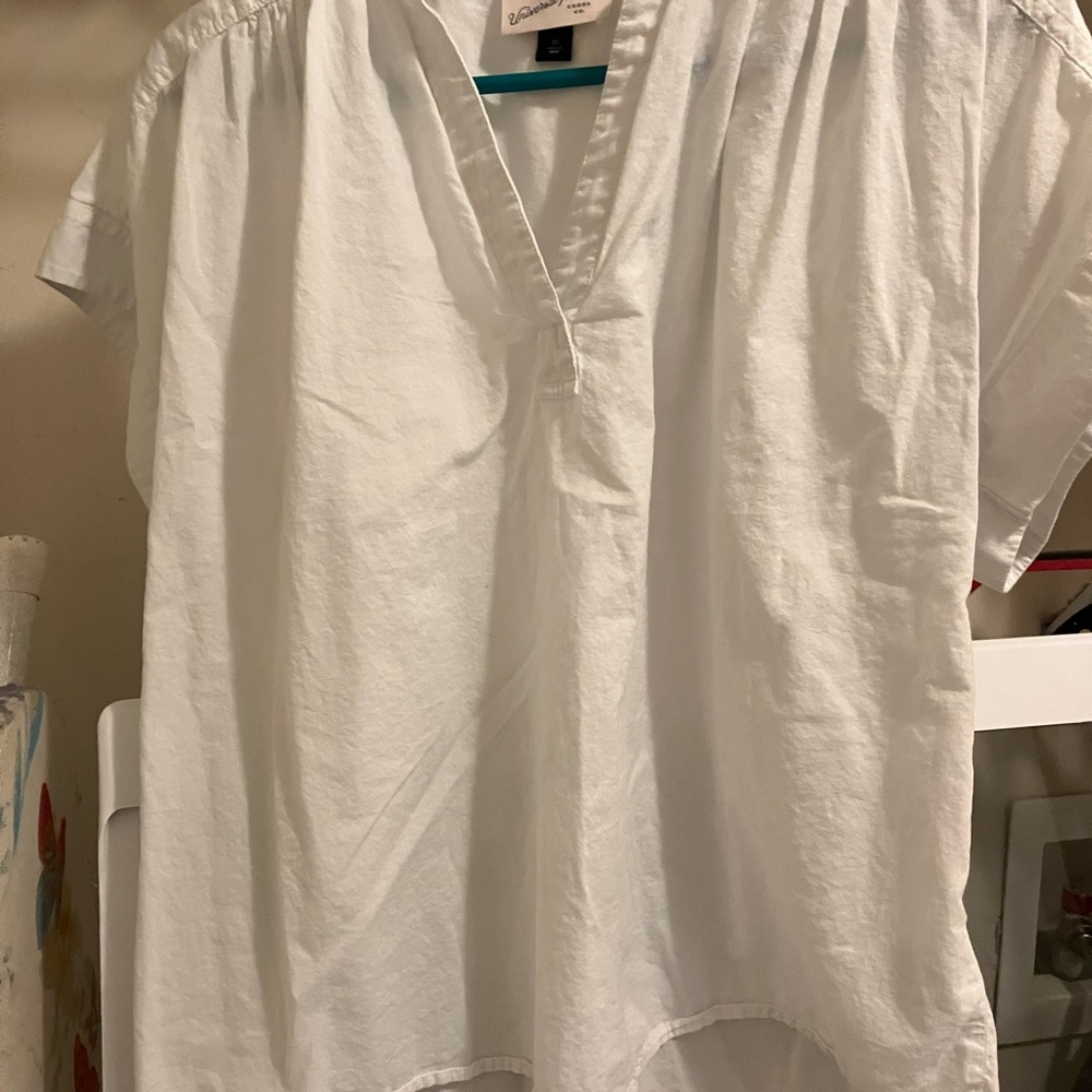 Universal Thread White Short Sleeve Top